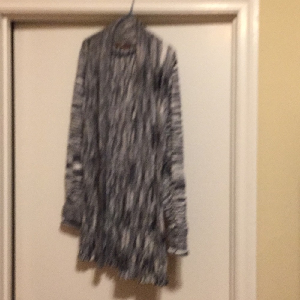 EUC BELLDINI cardigan